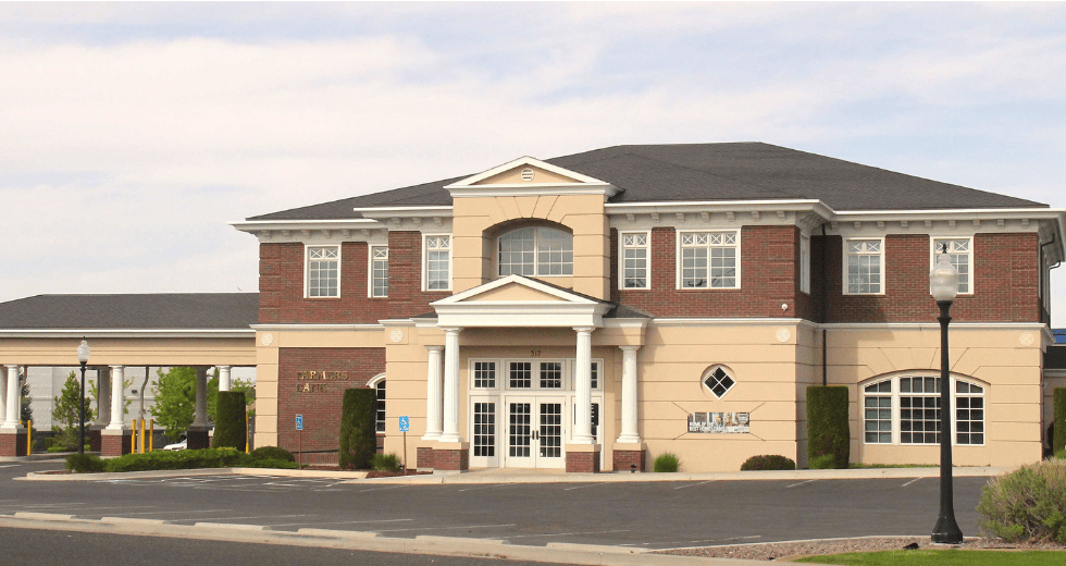 Twin Falls Pole LIne branch of Farmers bank